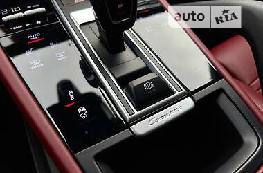 Внедорожник / Кроссовер Porsche Cayenne 2019 в 