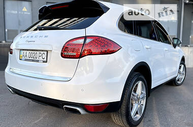 Внедорожник / Кроссовер Porsche Cayenne 2012 в Киеве