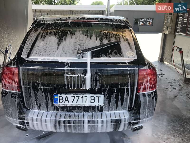 Внедорожник / Кроссовер Porsche Cayenne 2004 в Александрие
