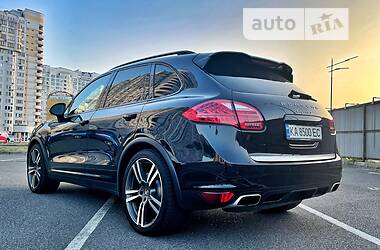 Позашляховик / Кросовер Porsche Cayenne 2010 в Києві