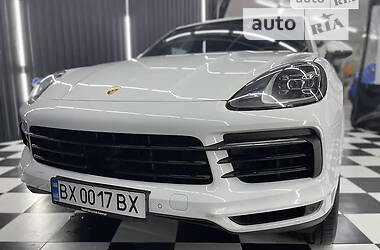 Внедорожник / Кроссовер Porsche Cayenne 2018 в Хмельницком
