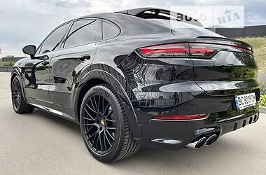 Внедорожник / Кроссовер Porsche Cayenne 2019 в 