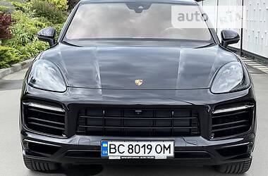 Внедорожник / Кроссовер Porsche Cayenne 2019 в 