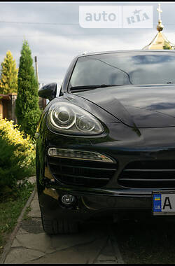 Позашляховик / Кросовер Porsche Cayenne 2010 в Івано-Франківську