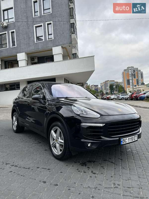 Внедорожник / Кроссовер Porsche Cayenne 2015 в Львове