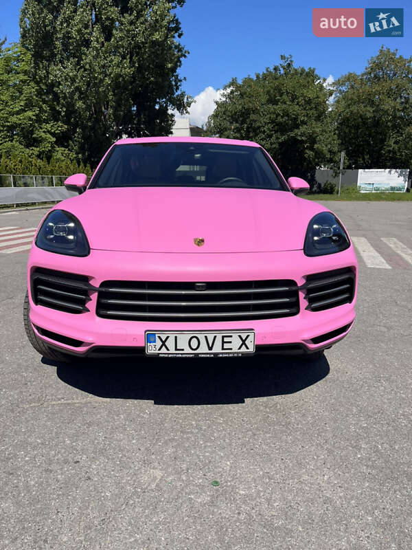Porsche Cayenne 2021