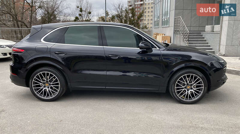 Внедорожник / Кроссовер Porsche Cayenne 2018 в Киеве