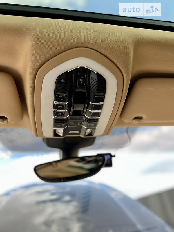 Внедорожник / Кроссовер Porsche Cayenne 2013 в Хмельницком