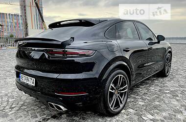 Внедорожник / Кроссовер Porsche Cayenne 2021 в 