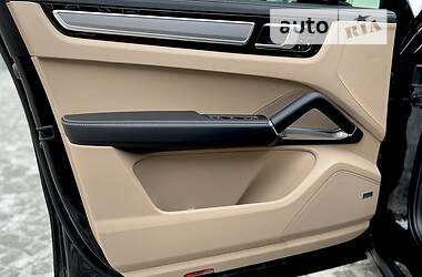 Внедорожник / Кроссовер Porsche Cayenne 2021 в 