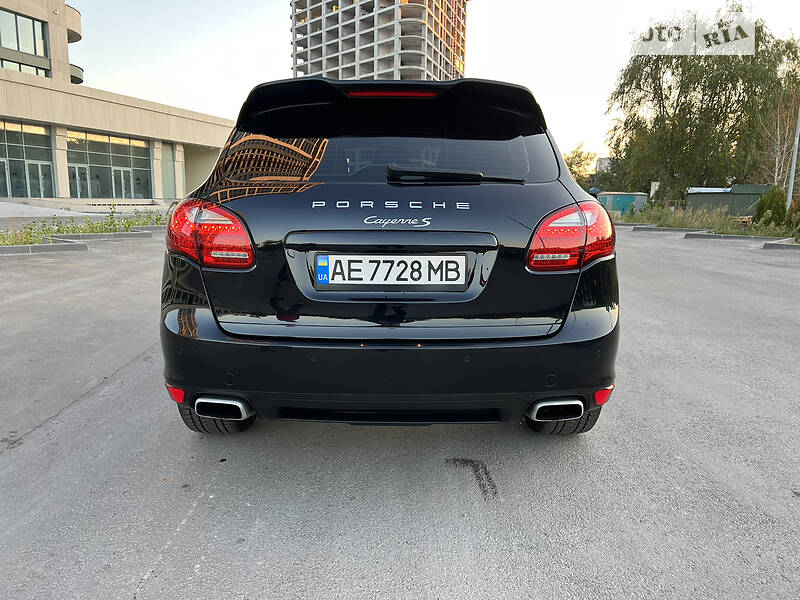 Позашляховик / Кросовер Porsche Cayenne 2013 в Дніпрі