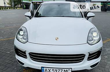 Позашляховик / Кросовер Porsche Cayenne 2015 в Харкові