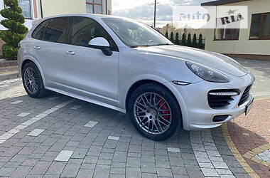 Позашляховик / Кросовер Porsche Cayenne 2013 в Львові