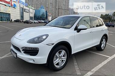 Внедорожник / Кроссовер Porsche Cayenne 2012 в 