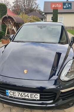 Внедорожник / Кроссовер Porsche Cayenne 2015 в Черновцах