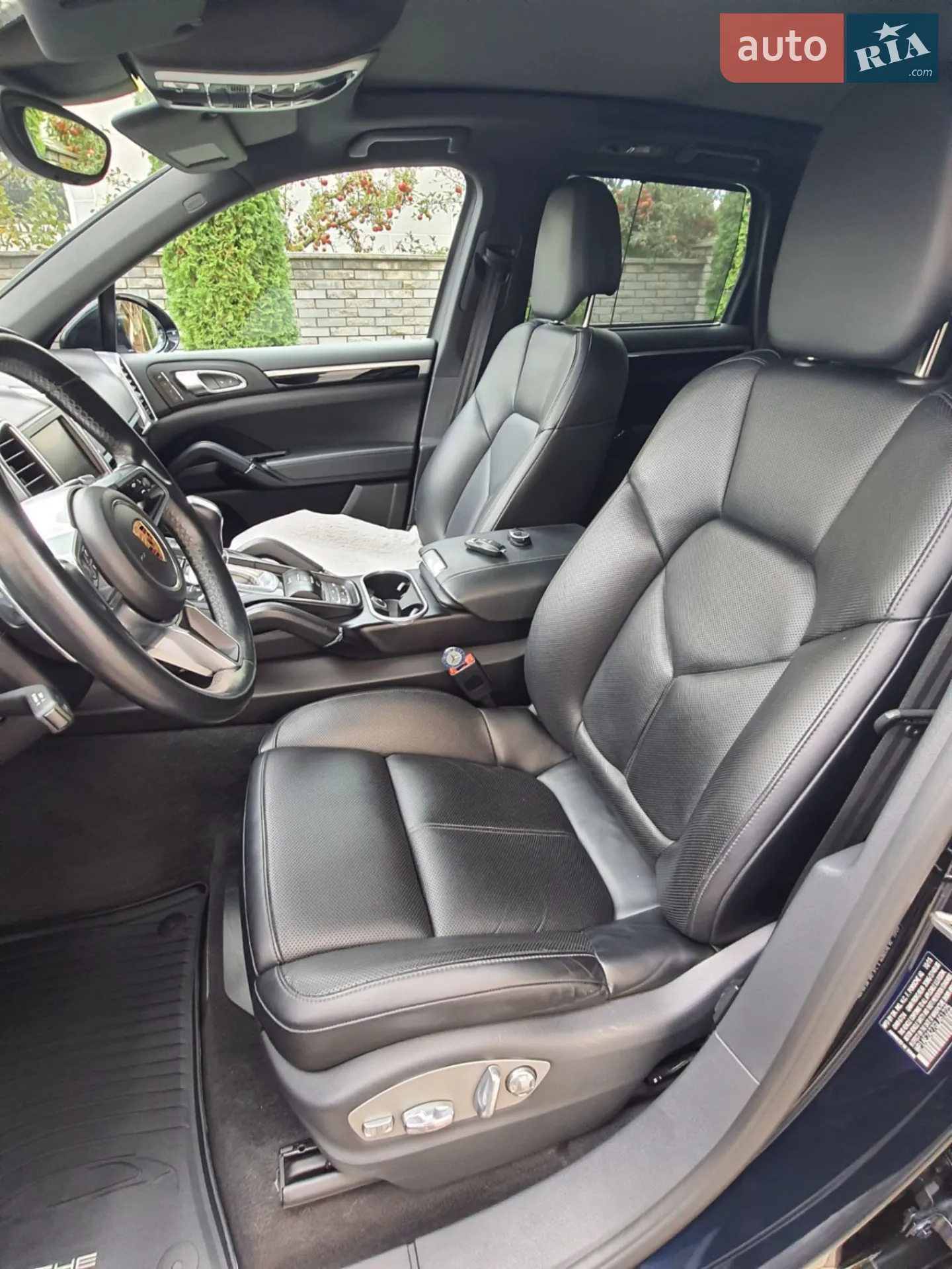 2015 Porsche Cayenne - мініатюра 21