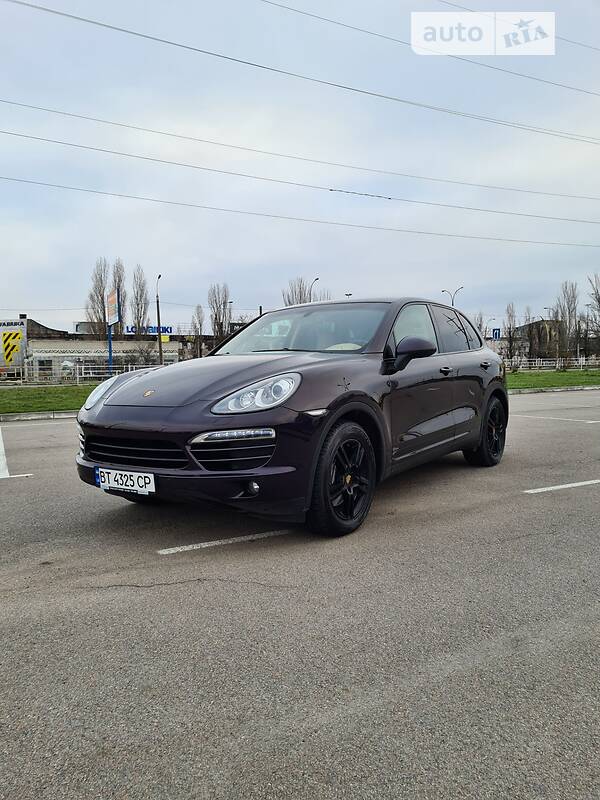 Внедорожник / Кроссовер Porsche Cayenne 2012 в Киеве