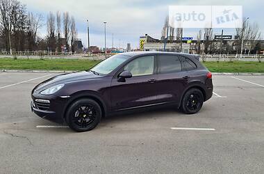 Внедорожник / Кроссовер Porsche Cayenne 2012 в Киеве