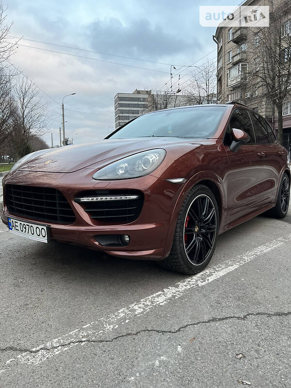 Внедорожник / Кроссовер Porsche Cayenne 2012 в Киеве