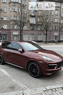 Внедорожник / Кроссовер Porsche Cayenne 2012 в Киеве