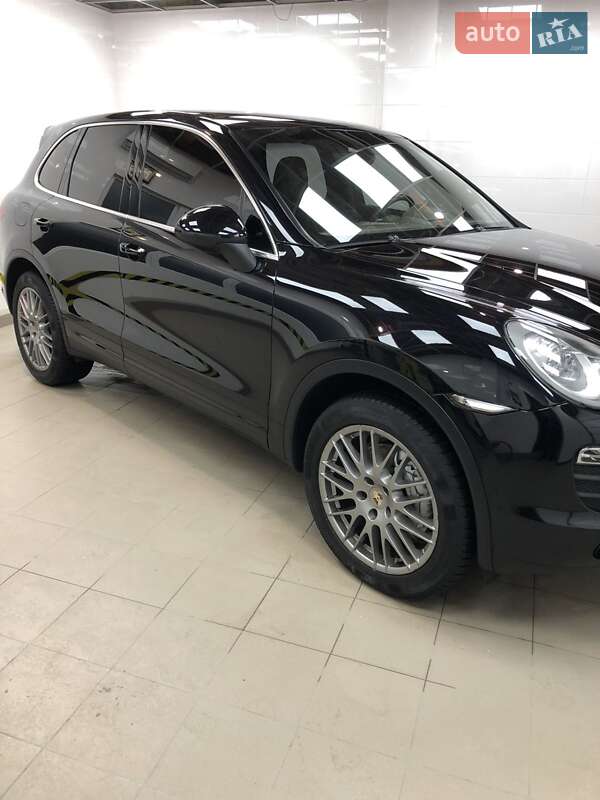 Позашляховик / Кросовер Porsche Cayenne 2012 в Івано-Франківську