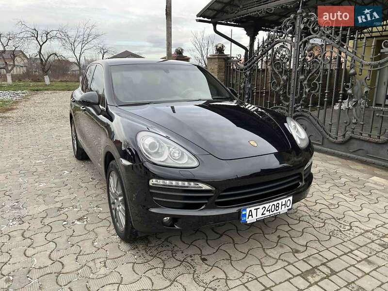 Позашляховик / Кросовер Porsche Cayenne 2012 в Івано-Франківську