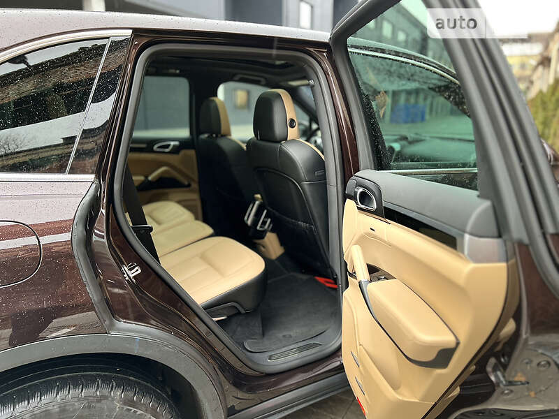 Внедорожник / Кроссовер Porsche Cayenne 2017 в Львове фото 52 Внедорожник / Кроссовер Porsche Cayenne 2017 в Львове