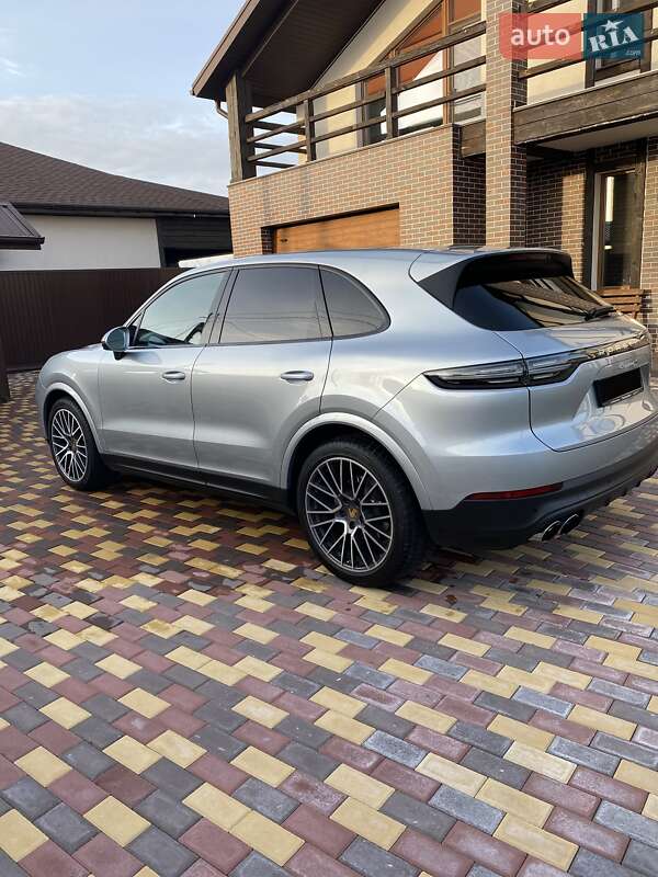 Позашляховик / Кросовер Porsche Cayenne 2020 в Дніпрі