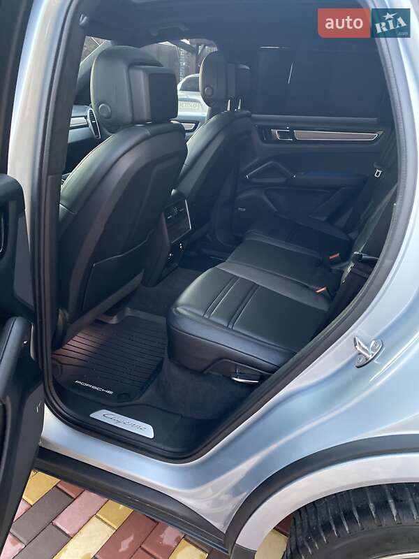 Позашляховик / Кросовер Porsche Cayenne 2020 в Дніпрі