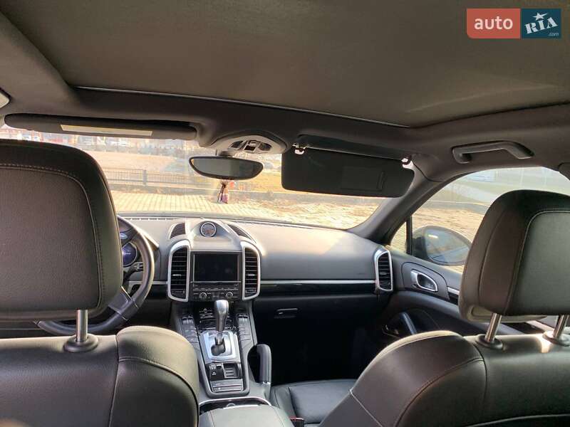 Позашляховик / Кросовер Porsche Cayenne 2014 в Львові