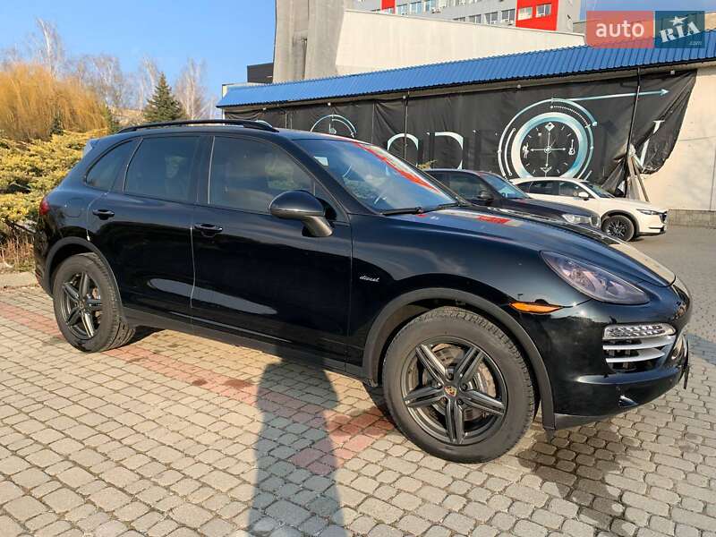 Внедорожник / Кроссовер Porsche Cayenne 2014 в Львове