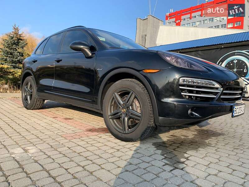 Позашляховик / Кросовер Porsche Cayenne 2014 в Львові