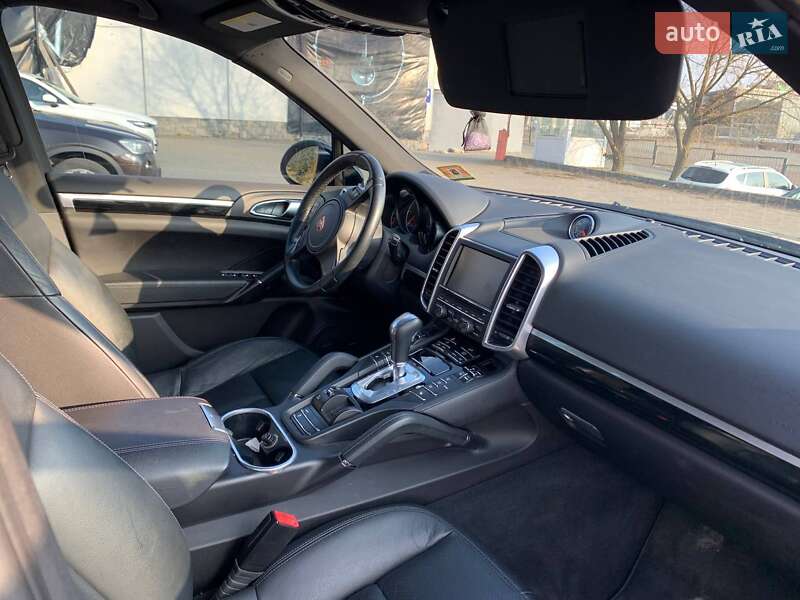 Внедорожник / Кроссовер Porsche Cayenne 2014 в Львове