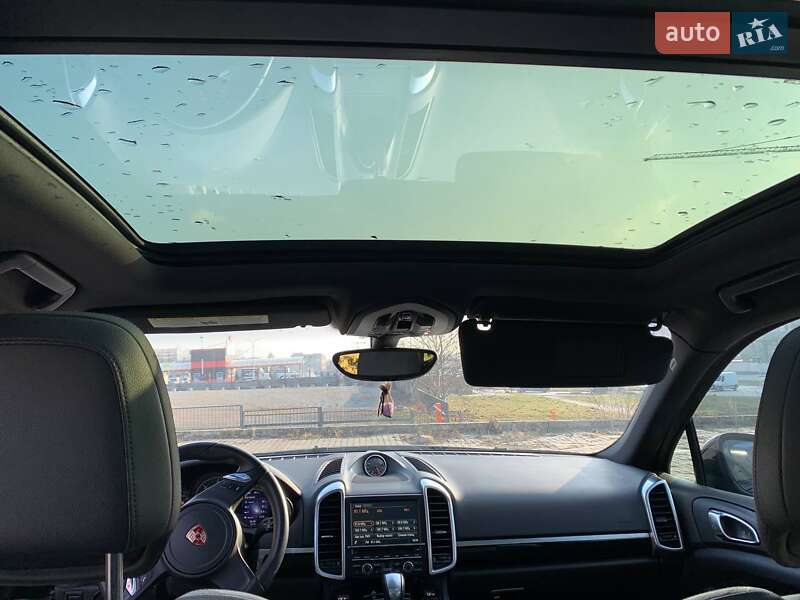 Внедорожник / Кроссовер Porsche Cayenne 2014 в Львове