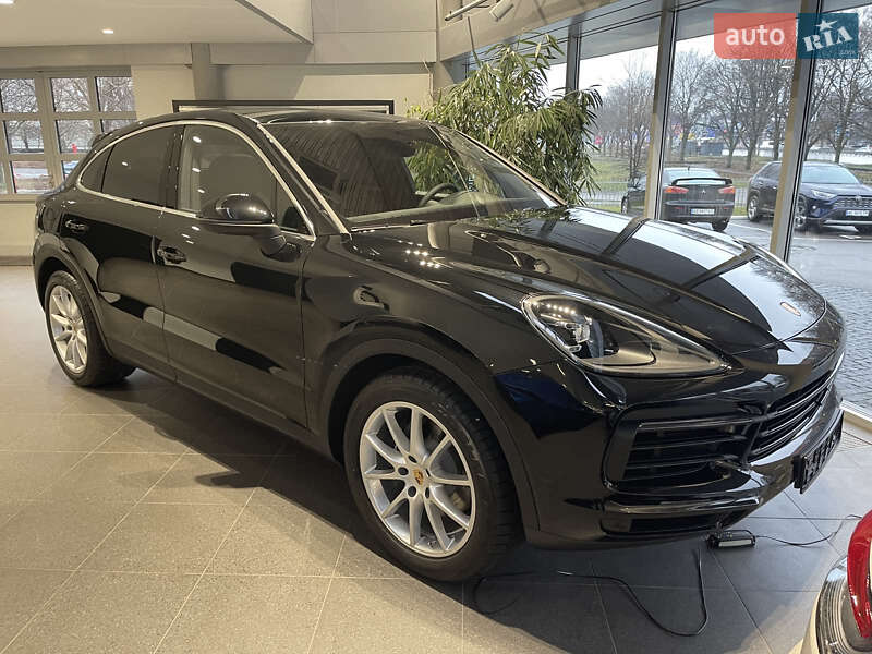 Внедорожник / Кроссовер Porsche Cayenne 2022 в 