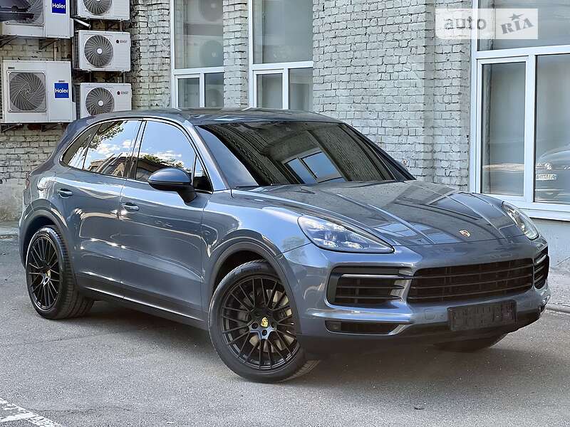 Позашляховик / Кросовер Porsche Cayenne 2017 в 