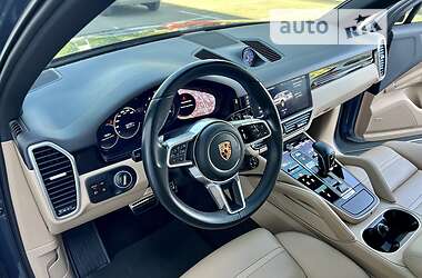 Позашляховик / Кросовер Porsche Cayenne 2017 в 
