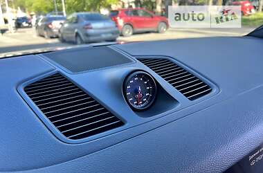 Позашляховик / Кросовер Porsche Cayenne 2017 в 