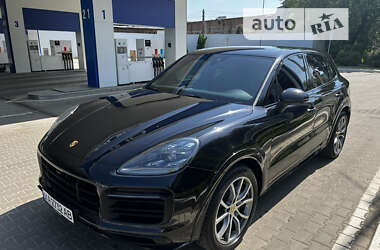 Внедорожник / Кроссовер Porsche Cayenne 2018 в Киеве