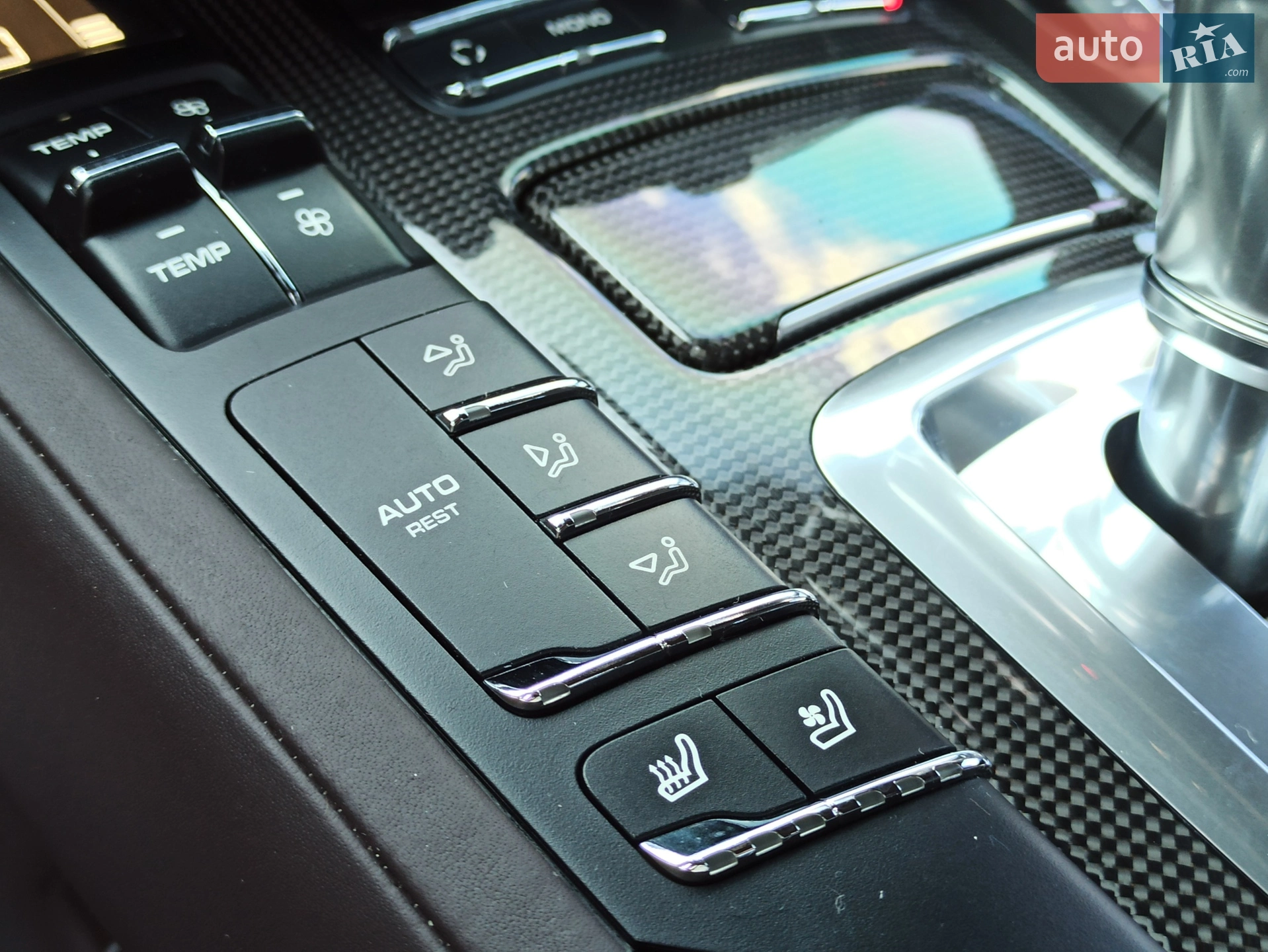 2012 Porsche Cayenne - мініатюра 38