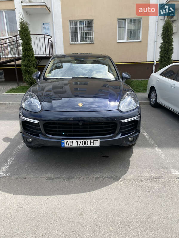 Внедорожник / Кроссовер Porsche Cayenne 2015 в Виннице