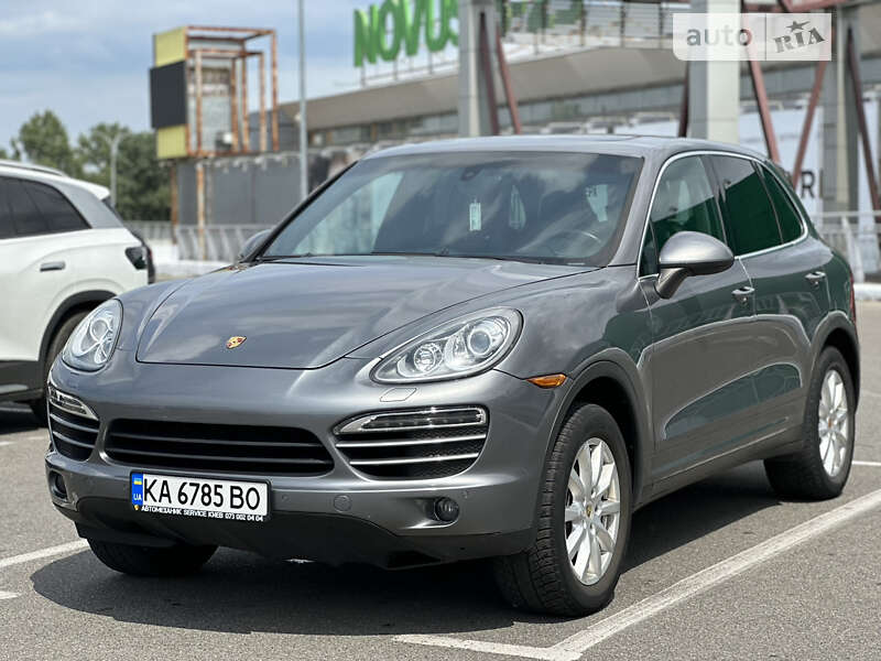 Внедорожник / Кроссовер Porsche Cayenne 2013 в Киеве