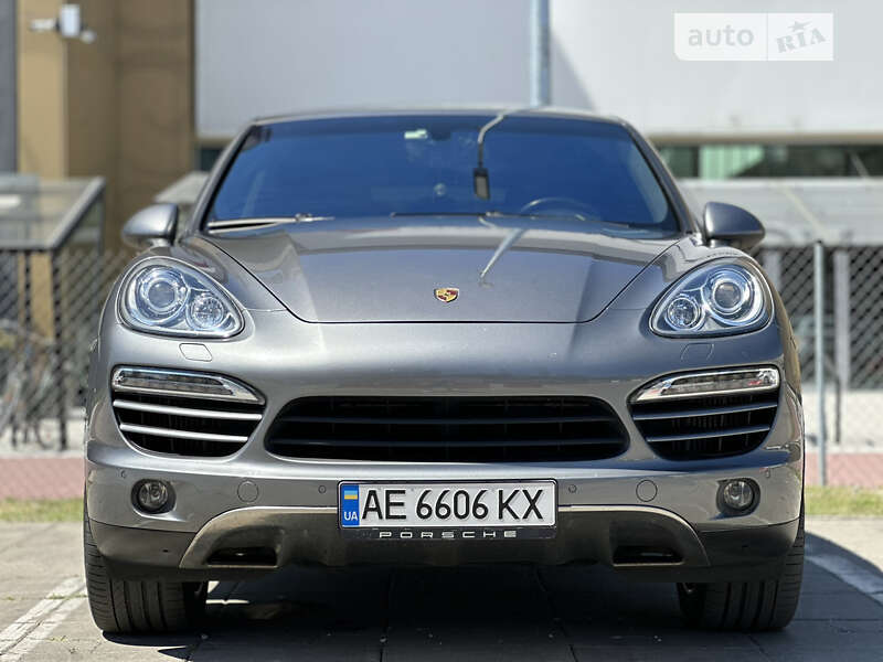 Внедорожник / Кроссовер Porsche Cayenne 2012 в Кривом Роге