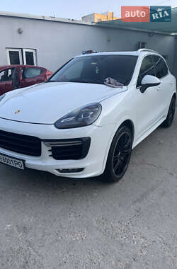 Внедорожник / Кроссовер Porsche Cayenne 2016 в Одессе