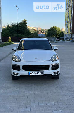 Внедорожник / Кроссовер Porsche Cayenne 2016 в Черновцах