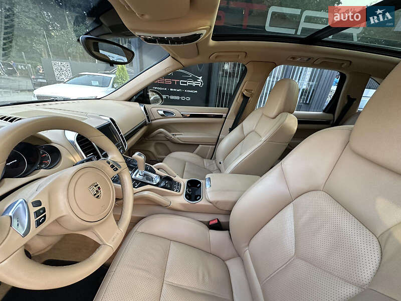 Позашляховик / Кросовер Porsche Cayenne 2010 в Вінниці