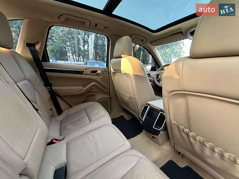 Позашляховик / Кросовер Porsche Cayenne 2010 в Вінниці