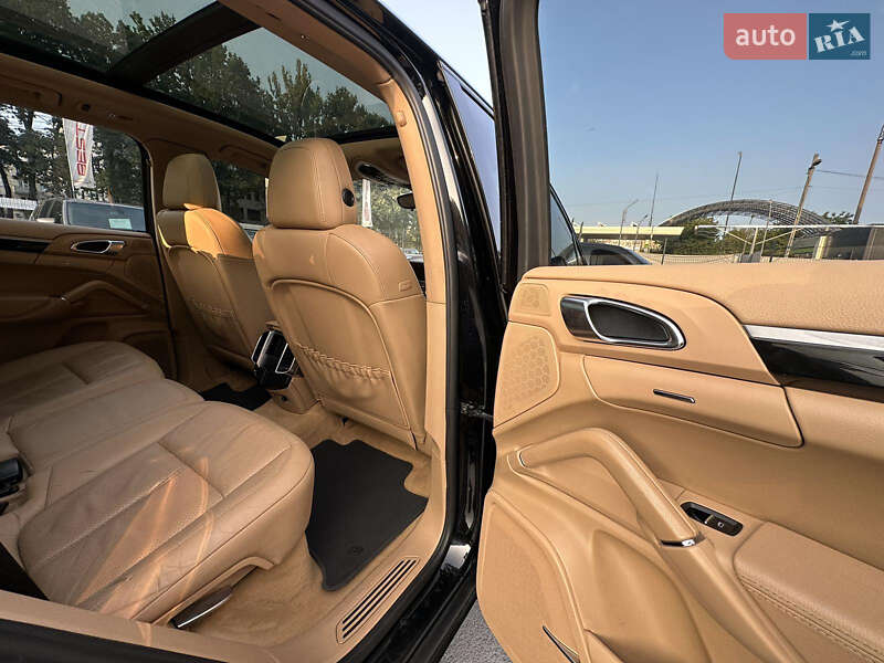 Позашляховик / Кросовер Porsche Cayenne 2010 в Вінниці