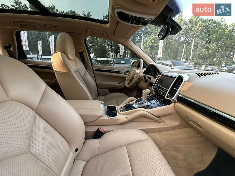 Позашляховик / Кросовер Porsche Cayenne 2010 в Вінниці