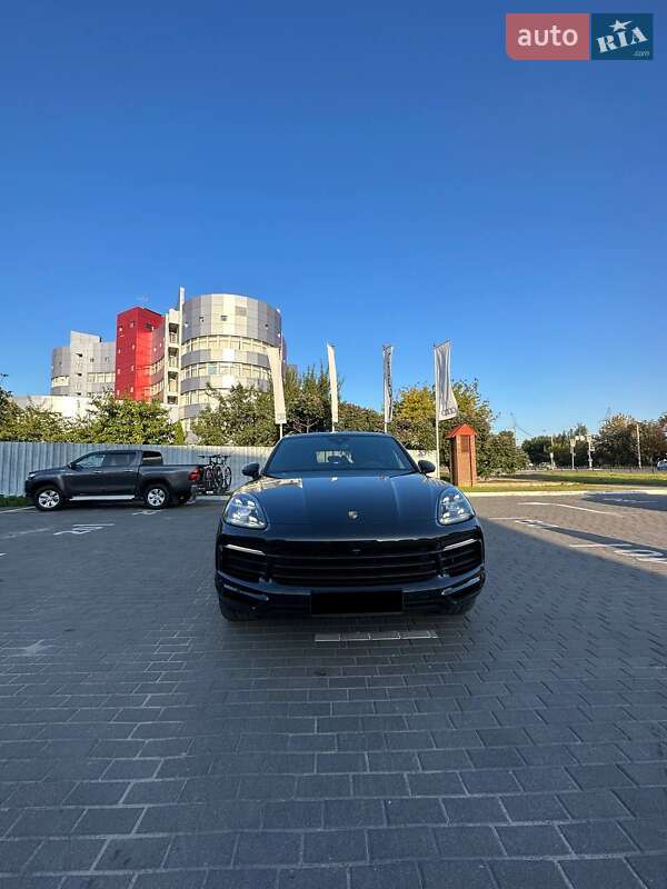 Внедорожник / Кроссовер Porsche Cayenne 2017 в Киеве